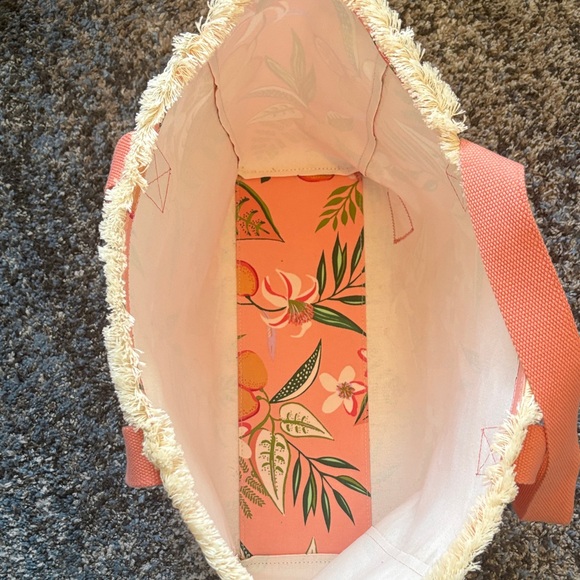 Spartina 449 - Pink Lemonade Beach Tote; Like New; Used Once - Picture 9 of 11